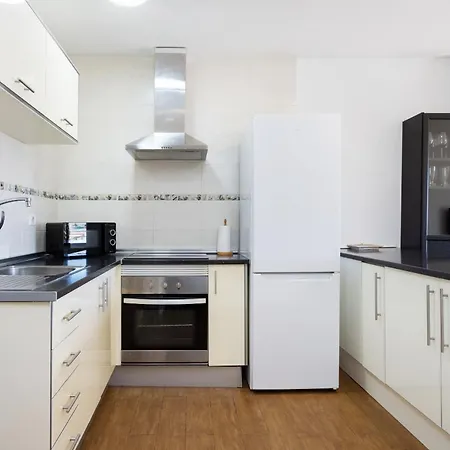 2 Bd By The Sea In Apartment