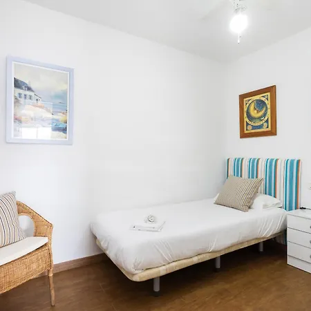 2 Bd By The Sea In Lejlighed *
