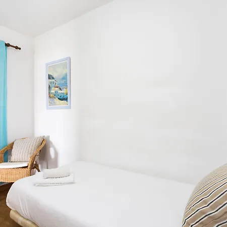 2 Bd By The Sea In