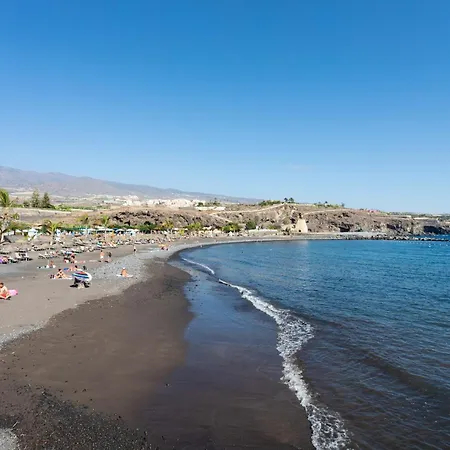 Apartment 2 Bd By The Sea In
